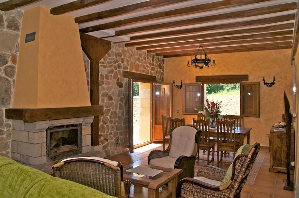 Casa Aingeru Hotel Каранса Екстериор снимка