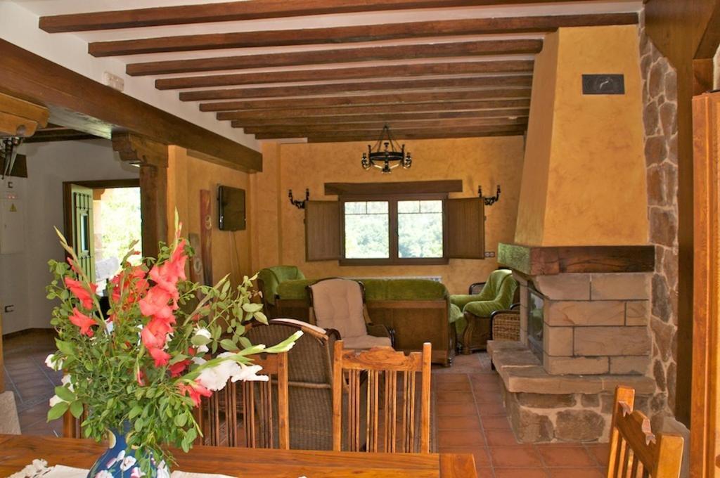 Casa Aingeru Hotel Каранса Екстериор снимка